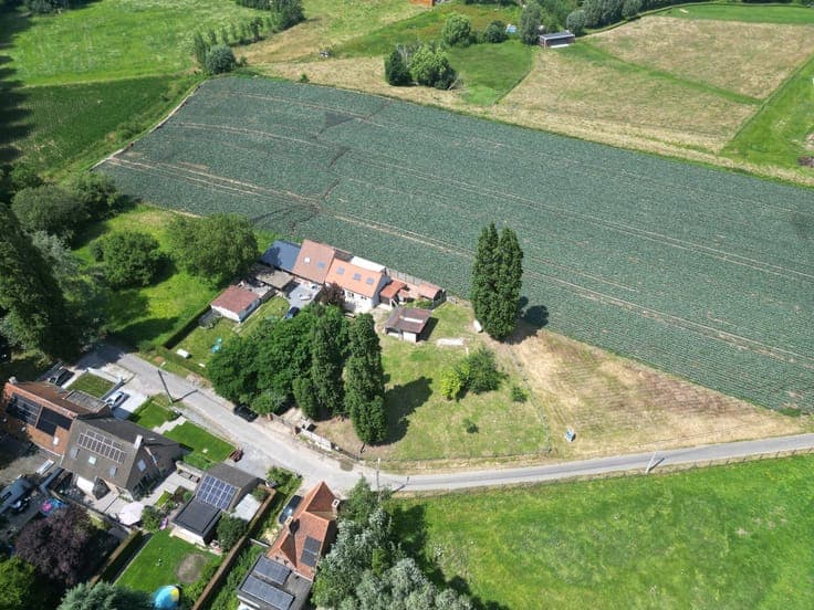 Charmant landelijk wonen op een perceel van maar liefst 2...