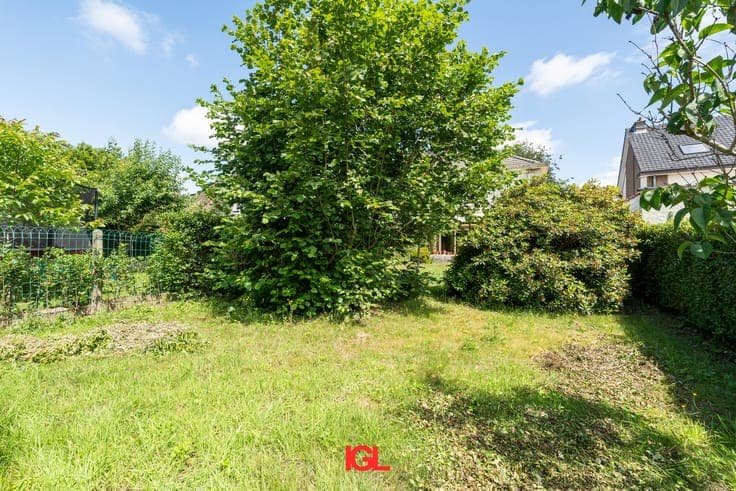 Four-bedroom townhouse with a garden in Sint-Pieters-Leeuw