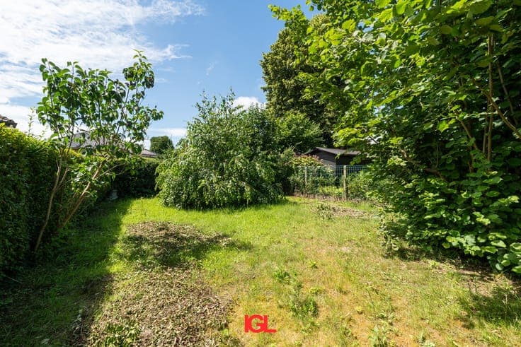 Four-bedroom townhouse with a garden in Sint-Pieters-Leeuw