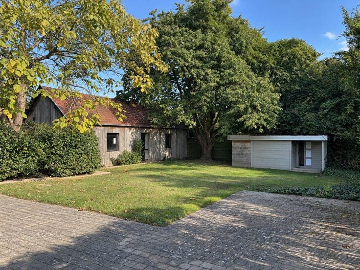 Villa de 300m² - 5 ch - localisation 100%