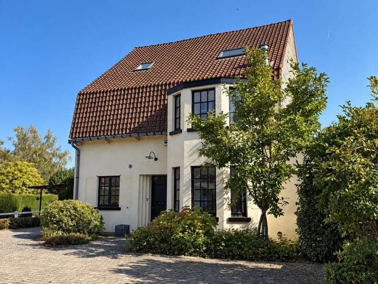 Villa de 300m² - 5 ch - localisation 100%