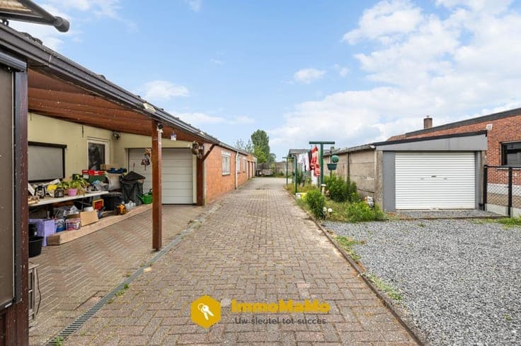 HUIS TE KOOP MET OPSLAGRUIMTE IN LOCHRISTI (WACHTEBEKE)