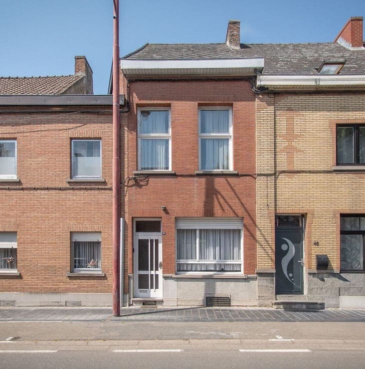 maison 2 façades, 3 chambres avec grenier aménageable et son