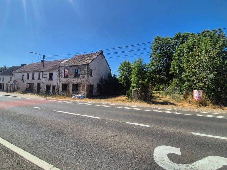 Opportunité: vaste double habitation à fort potentiel