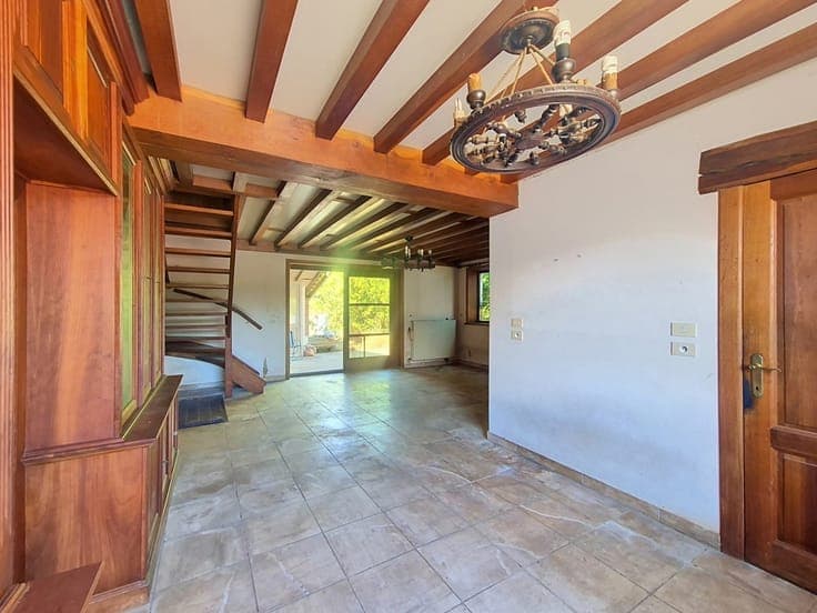 Opportunité: vaste double habitation à fort potentiel