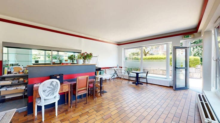 BOONDAEL : IMMEUBLE RAPPORT MIXTE +/- 290M2