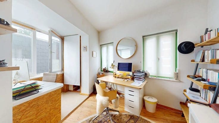 Broom Corner: 2-bedroom maisonette with terrace