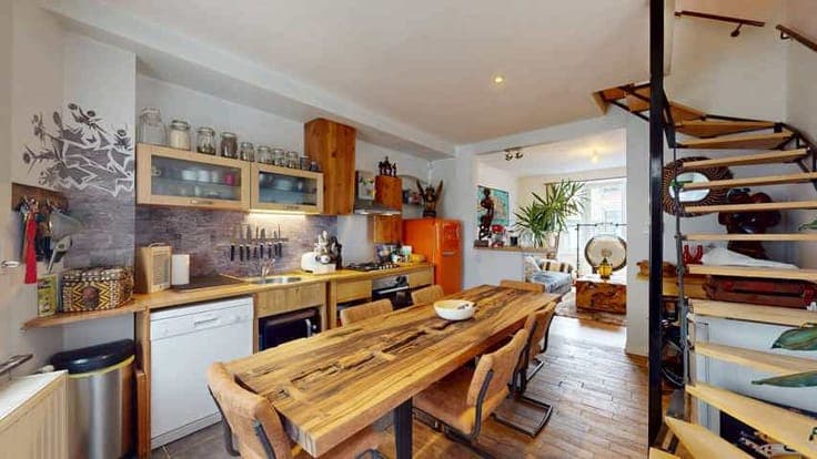 Broom Corner: 2-bedroom maisonette with terrace
