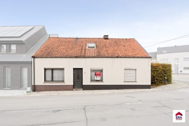Semi-detached house with garden in Affligem