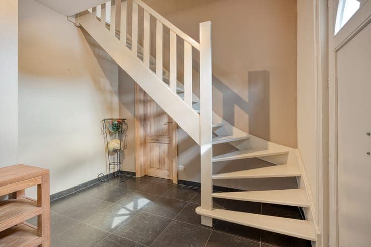 Landelijk gelegen open bebouwing met garage en prachtig u...