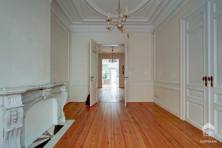7-bedroom mansion with a garden in Ixelles