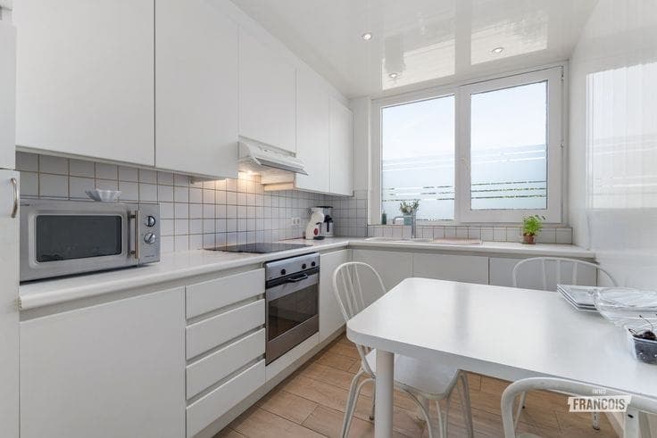 Charming, renovated terraced house with garage in the quiet…