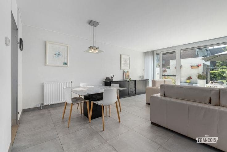Charming, renovated terraced house with garage in the quiet…