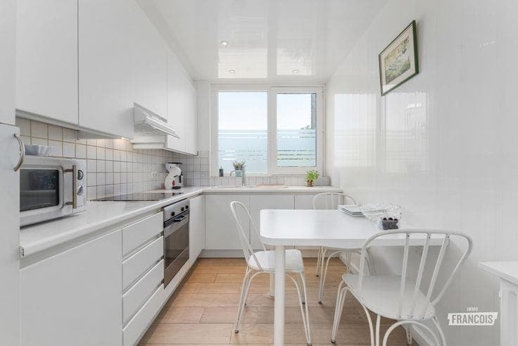 Charming, renovated terraced house with garage in the quiet…