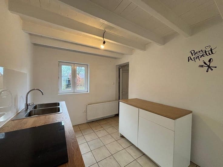RUSTIC 3-BEDROOM HOME IN EVERBEEK