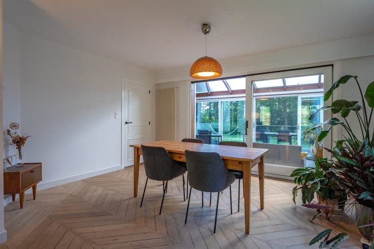 A villa in a quiet location with 3 spacious bedrooms