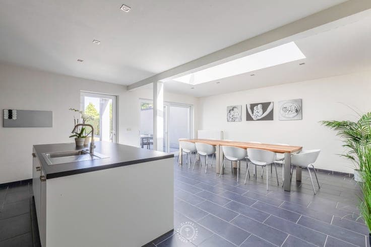 Moderne familiewoning met verrassende buitenruimte
