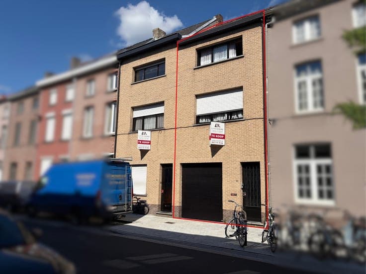 Terraced House