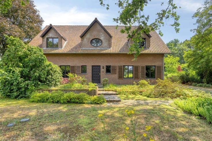 Character villa with five bedrooms in Bolderberg
