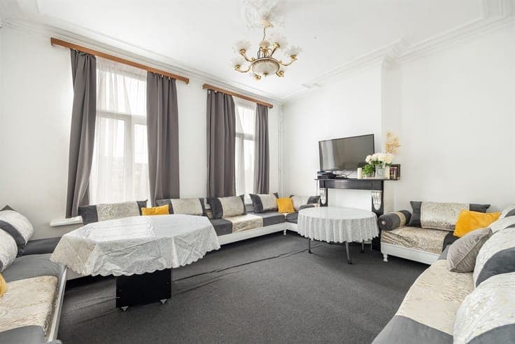Opbrengsteigendom met 3 appartementen