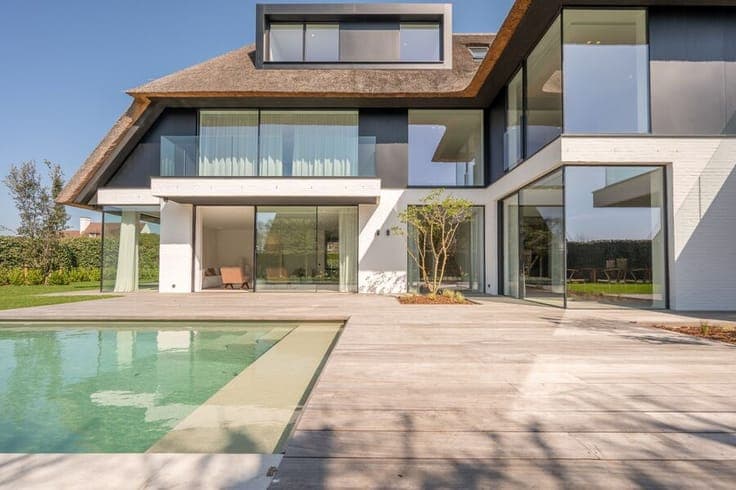 High-end new-build villa with swimming pool, large basement