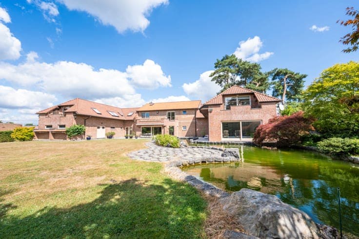 Superbe villa sur 1ha32 - Possibilité propriété équestre