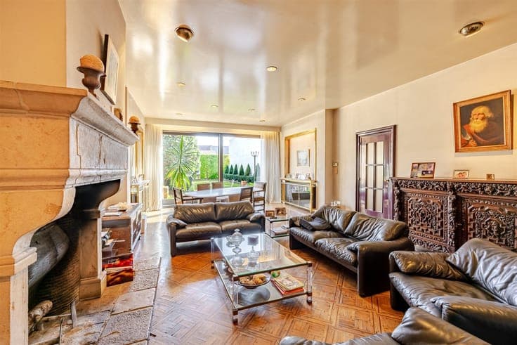Characterful townhouse with authentic