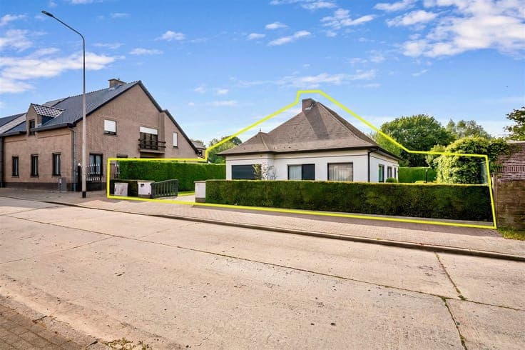 Prachtige bungalow villa met 3 slpks en mooie tuin