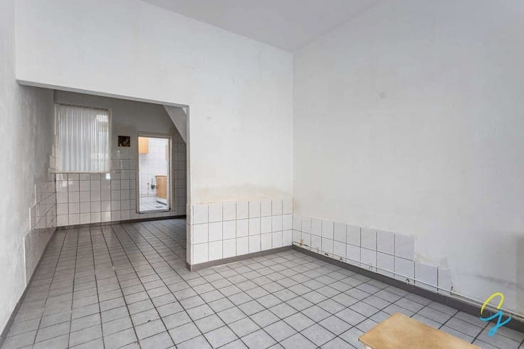 Centrally located terraced house with 2 bedrooms