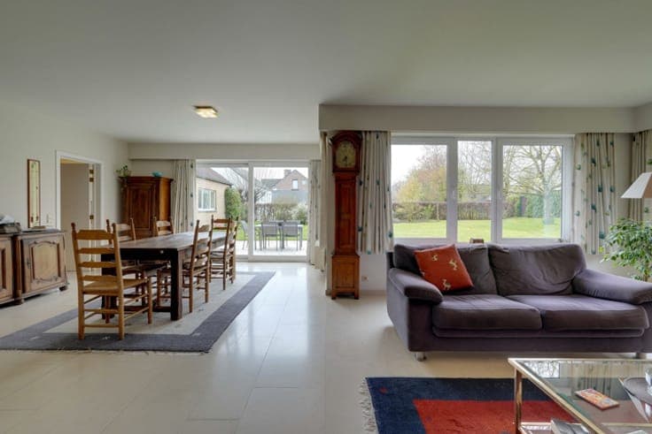 Spacious villa with professional practice in La Coquinie !
