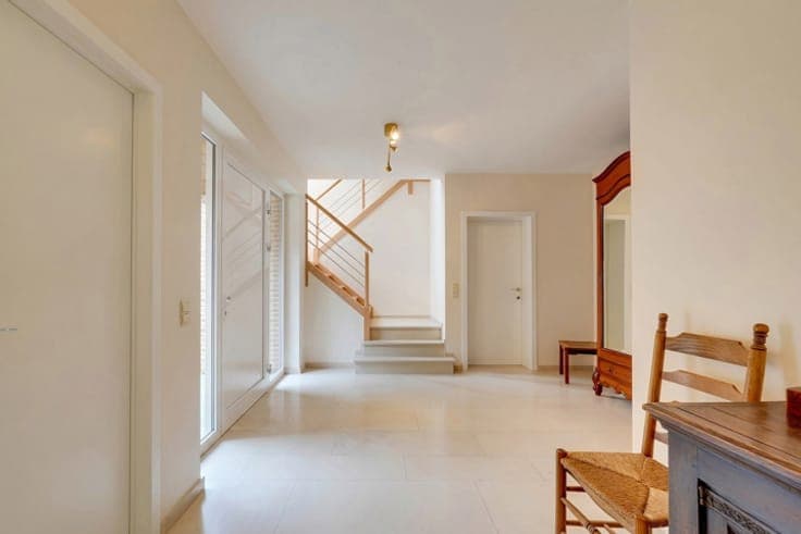 Spacious villa with professional practice in La Coquinie !
