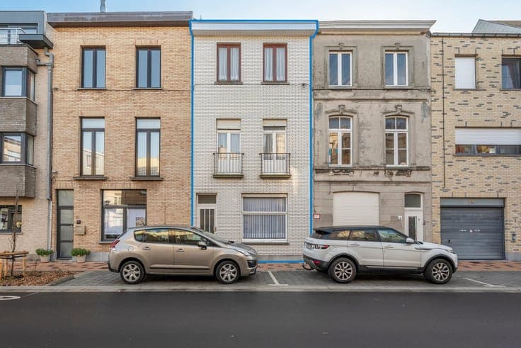 Terraced House