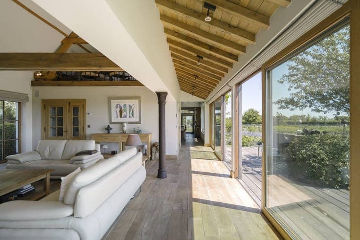 Exclusive country house on 6,063 m² for sale in Lampernisse