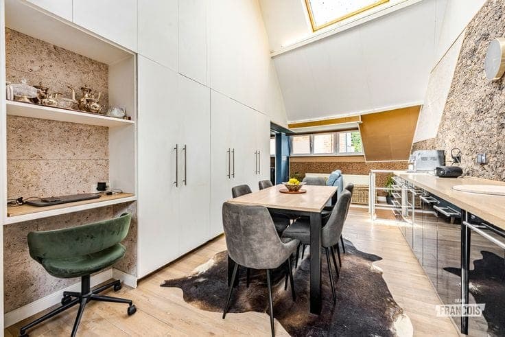 Charming move-in ready duplex home with garden for sale in …
