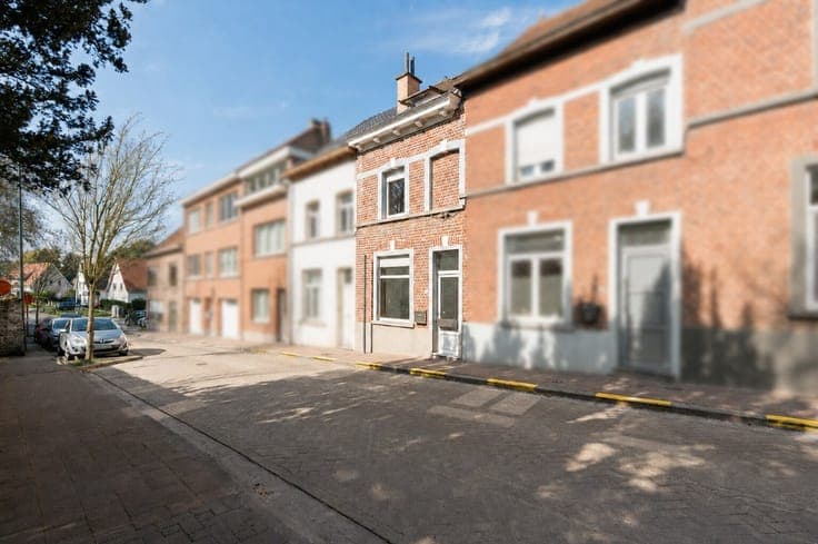 For sale in Meise: a cosy, semi-detached starter home.