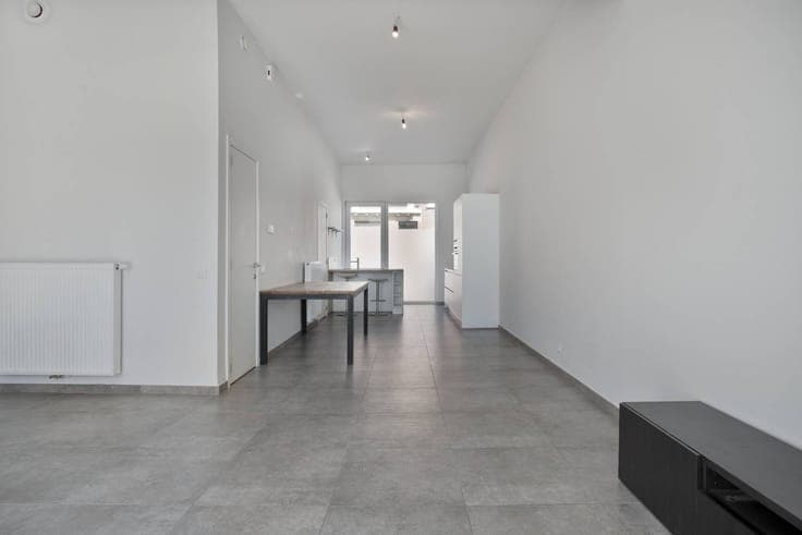 Ready to move in 4 bedroom house with garden and garage, Kor
