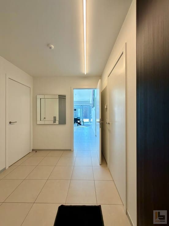 ENERGIEZUINIGE HOB MET 3-SLPKS, GARAGE/MAGAZIJN & STADSTUIN!