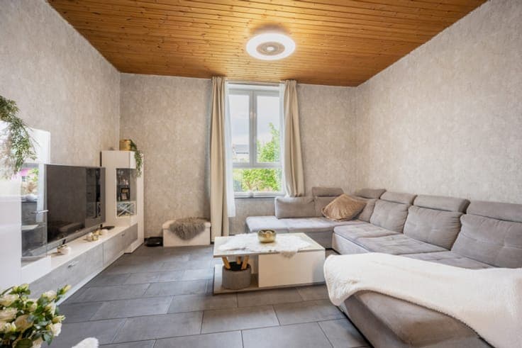 Villa 4 Bedrooms, garden, terrace, and garage