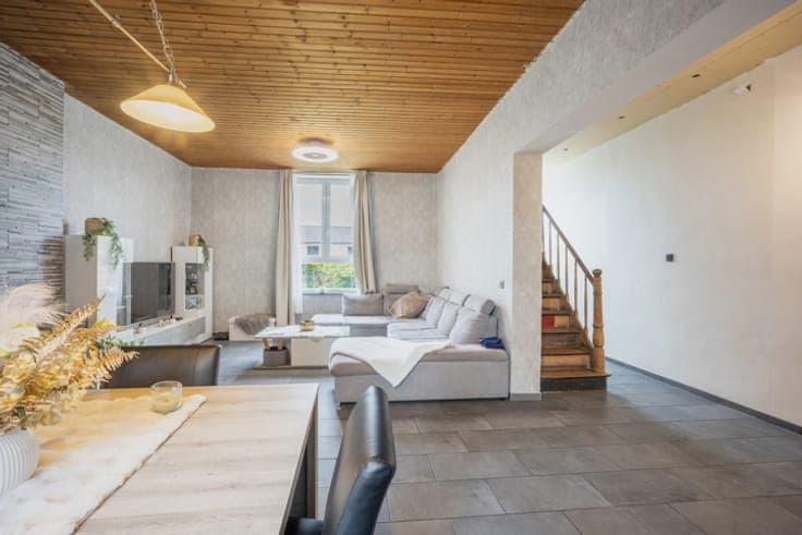 Villa 4 Bedrooms, garden, terrace, and garage