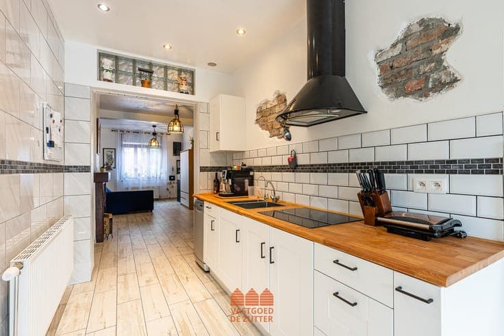 Instapklare gezinswoning met 3 slaapkamers, garage en zui...