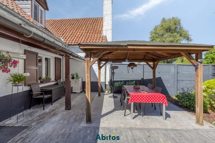 Authentic farmhouse with a beautiful nature area, located...