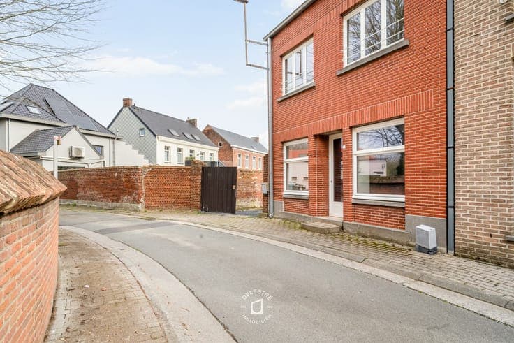 Ecologisch compleet gerenoveerde woning (EPC A) met grot...