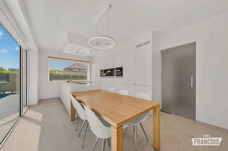 Exquisitely finished energy-efficient home with 4 bedrooms …