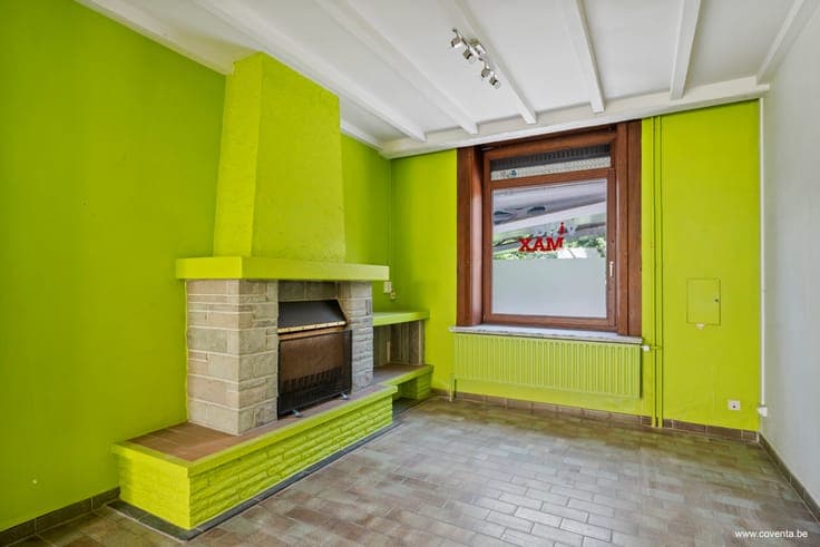 Te koop – Op te frissen woning met tuin, veranda en 3 sla...