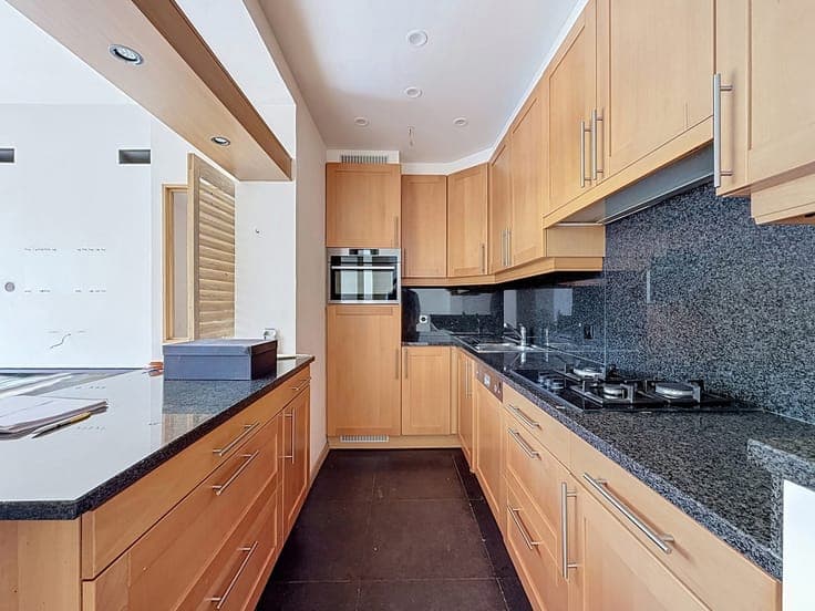 WATERMAEL-BOITSFORT – Commercial premises & residential prop