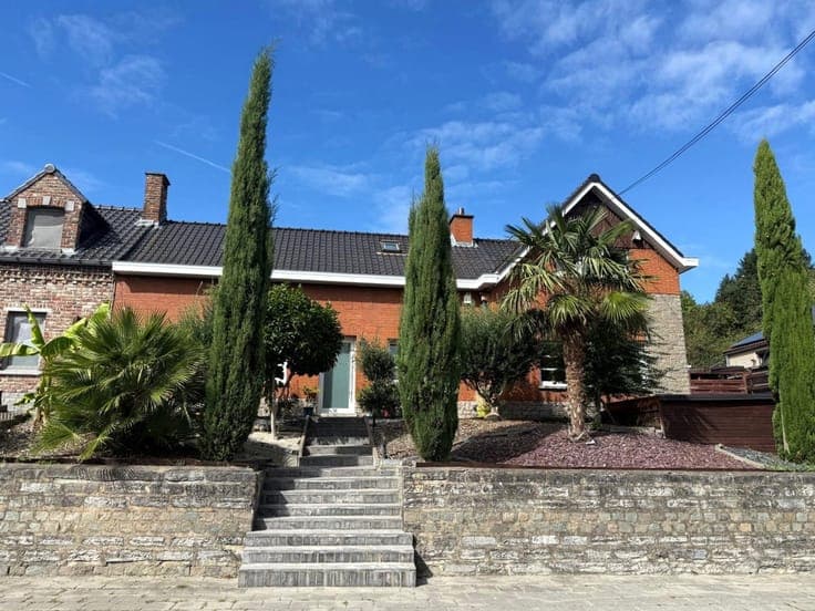 House in La Louvière Strépy-Bracquegnies