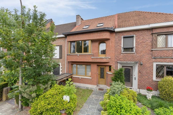Verrassend ruime en stijlvol gerenoveerde stadswoning met...