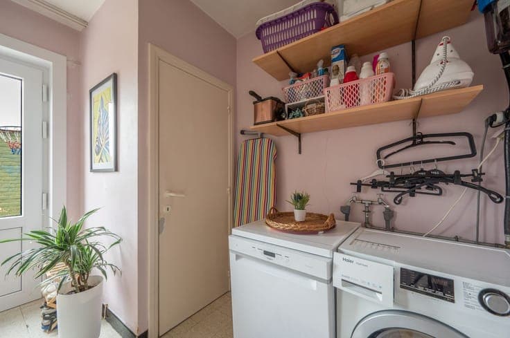 Centraal gelegen rijwoning met 3 slaapkamers te Oudenburg