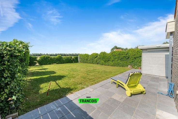 A unique property with a studio, garage and stunning views …