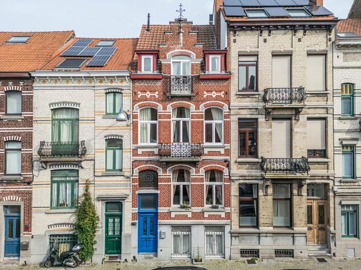 Elegant townhouse from 1907 with authentic charm